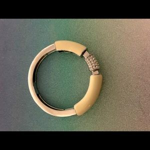 Lia Sophia Stretch bracelet.excellent condition.